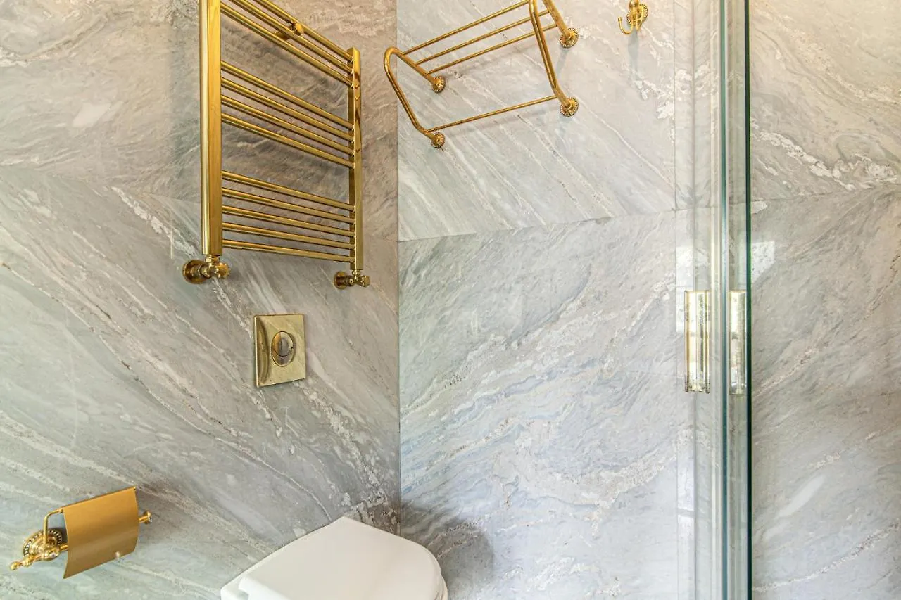 Stylish Studio In Historic Mansion In Beylerbeyi Apartment Istanbul